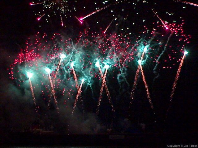 fireworks30-1.jpg