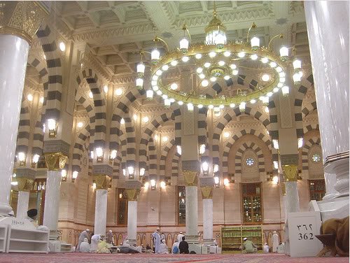 InsideMasjidAlNabawi-1.jpg