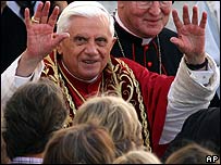 _42087744_pope_ap_203b-3.jpg