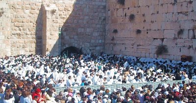 sukkot20at20the20kotel-1.jpg