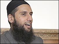 _42865699_imam203-1.jpg