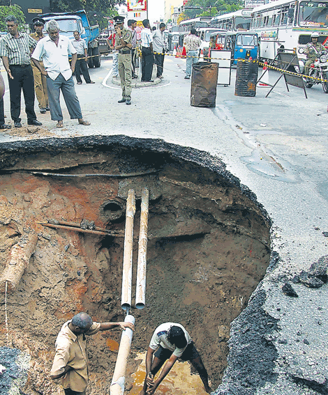 holewellawatte-1.gif