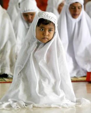 muslimgirlinrefugeecampbandaaceh 1 - Image Thread