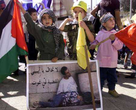 palestinian child protestJPG 1 - Wake up my Ummah.