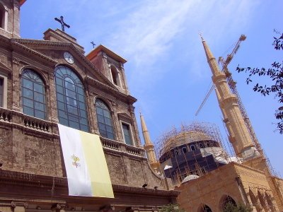 church20and20mosque20beirut202005-1.jpg