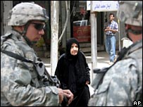  44006902 troops woman ap203b 1 - Coaching US troops on Iraqi culture