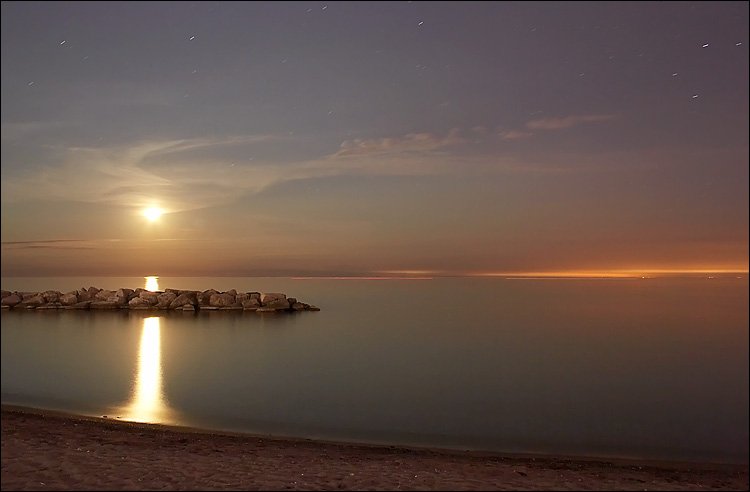 beaches_long_exposure_full_moon_reflecte-1.jpg