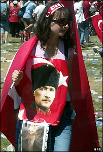 _44007874_ismirprotest-3.jpg