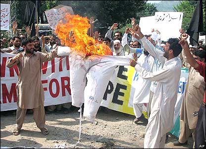 Burning20Pope20In20Effigy-1.jpg