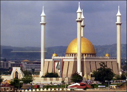  41599304 11 abuja tilley 1 - Mosques around the World