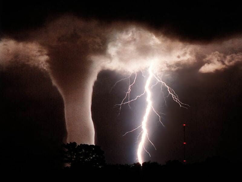 tornado-1.jpg