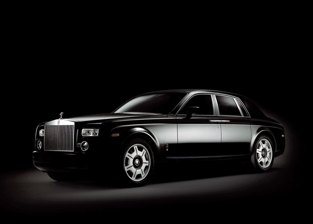 _rollsroycephantomblack1lg-1.jpg