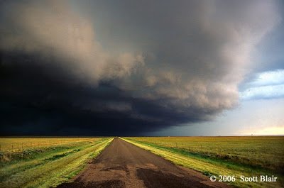 shelf cloud2 1 - top 10 VERY rare Clouds !!!