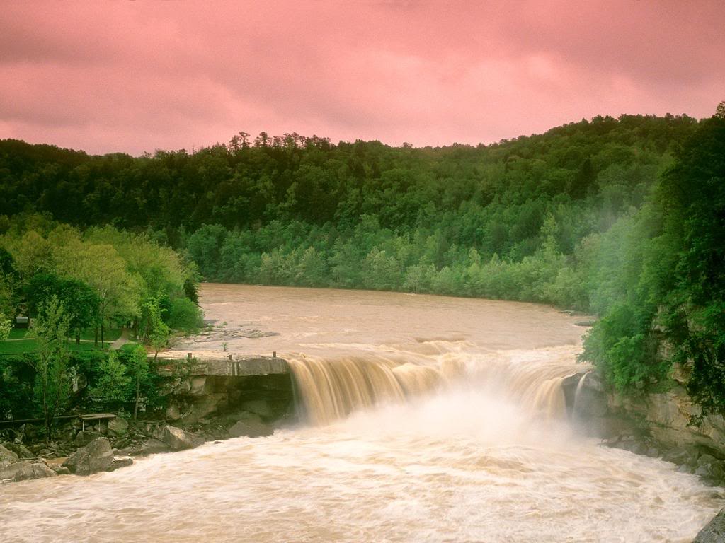 CumberlandFallsKentucky-1.jpg