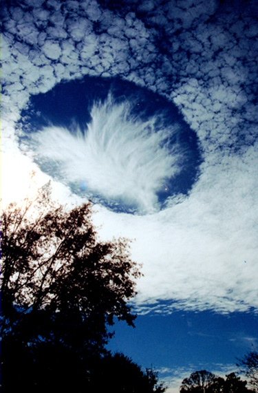 holecloud_knain-1.jpg