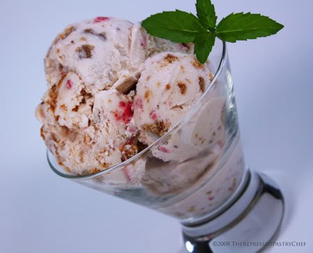StrawberryCheesecakeIceCream1-1.jpg