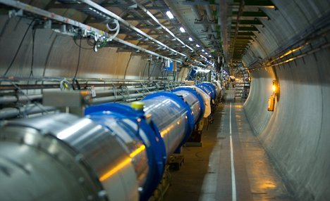 article107844800F6AB8E00000578196 468x28 1 - 'Electrical glitch' caused Big Bang collider to shutdown