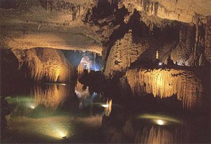 lebanon jeita1 1 - Amazing Underground Lakes and Rivers!