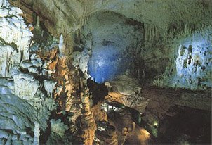 lebanon jeita2 1 - Amazing Underground Lakes and Rivers!