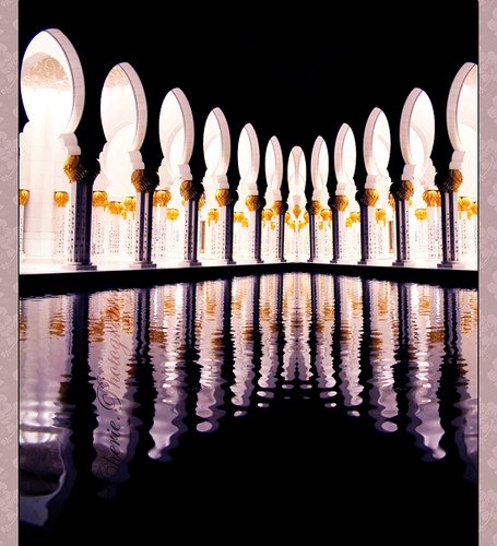 2231591094 79bedfc455 1 - Most Beautiful Masjids