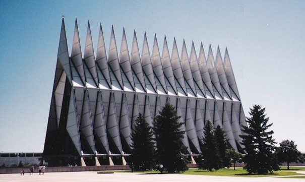 32airforcechapelthumb-1.jpg
