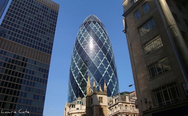 43theeggbuildingthumb-1.jpg
