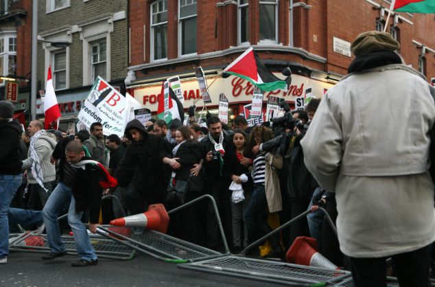 article110210002E79833000005DC493_634x41-1.jpg