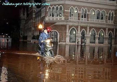 flood100607006-1.jpg