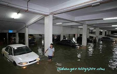 flood100607007-1.jpg