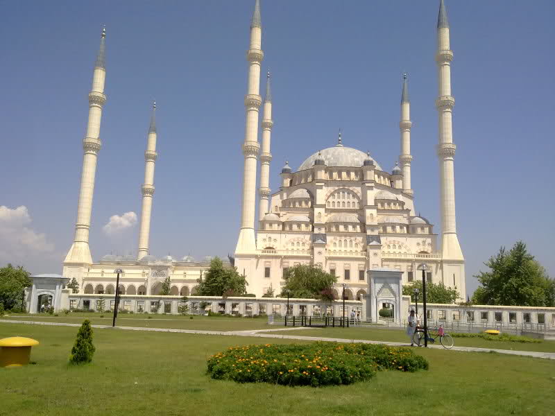 2iuwzye-1.jpg