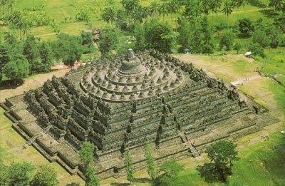 borobudurinjavaindonesia7 1 - Looking 4a place 2go this holiday???