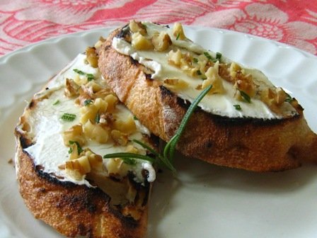 toasted20bread20with20goat20cheese2028fr-1.jpg
