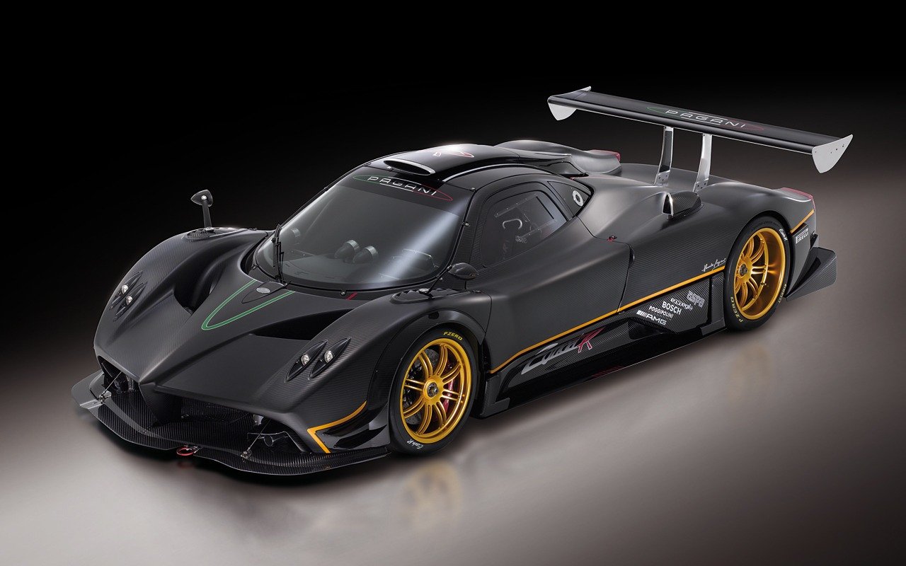 pagani zonda r image 001 1 - Ever go to car auctions?