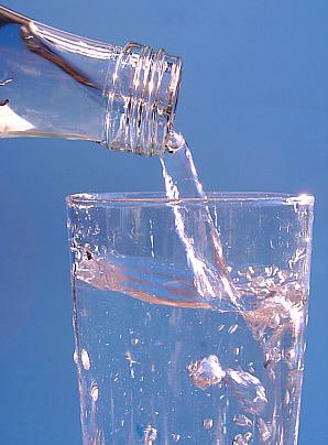 Stilles_Mineralwasser-1.jpg