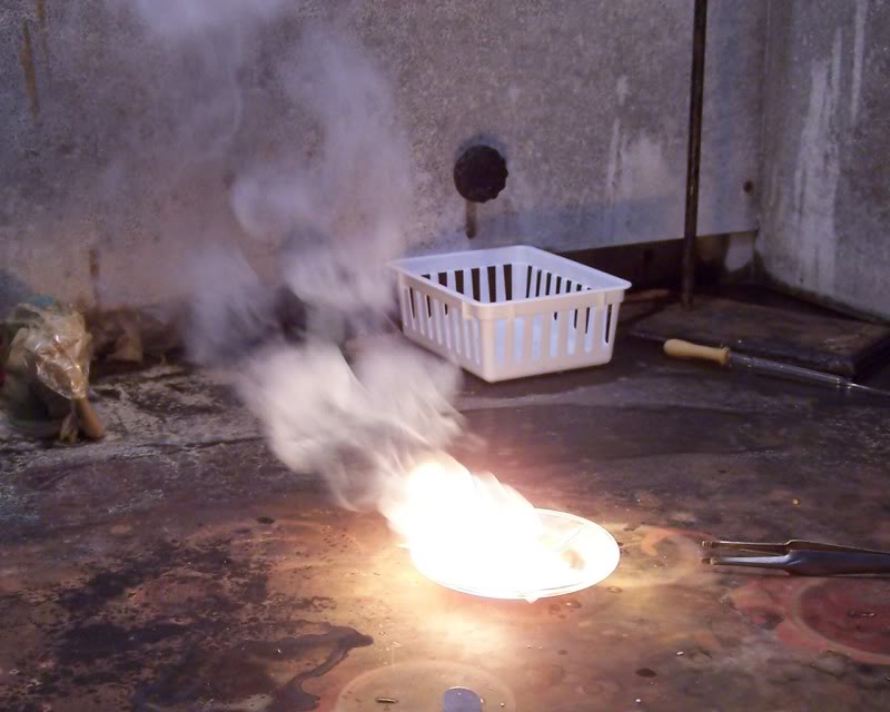 phosphorus_burning_01-1.jpg