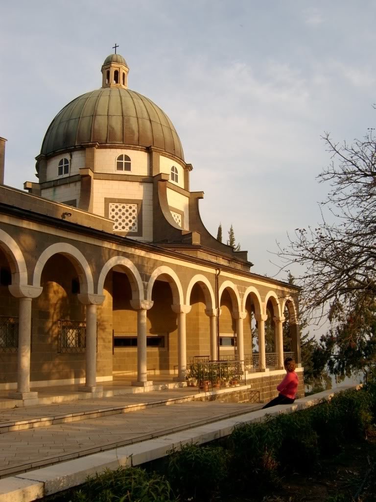 180pxChurch_of_beatitudes_israel-1.jpg