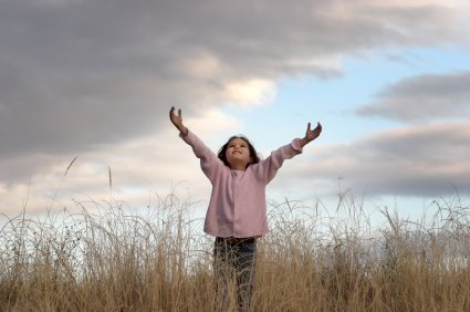 girl20in20worship-1.jpg