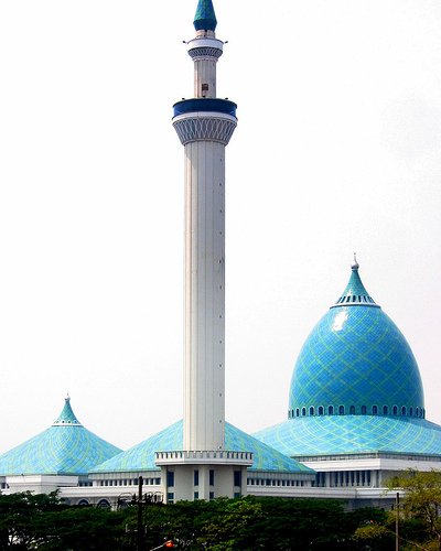 masjidagungsurabaya-1.jpg