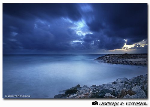 3355636424 6c4da0575b 1 - Awesome Long Exposure Beach Photos.