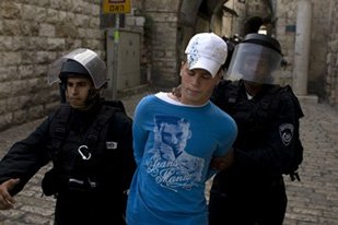 20103516394482371 5 1 - Clashes at Jerusalem's Aqsa mosque