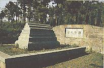 zhenghetomb5b205x1335dJPG-1.jpg