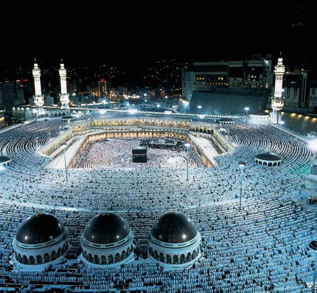 hajj 2 - (namaz) muslim praying all around the  world ( beautiful pictures )