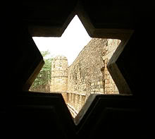 220pxIslamicHexagram-1.jpg