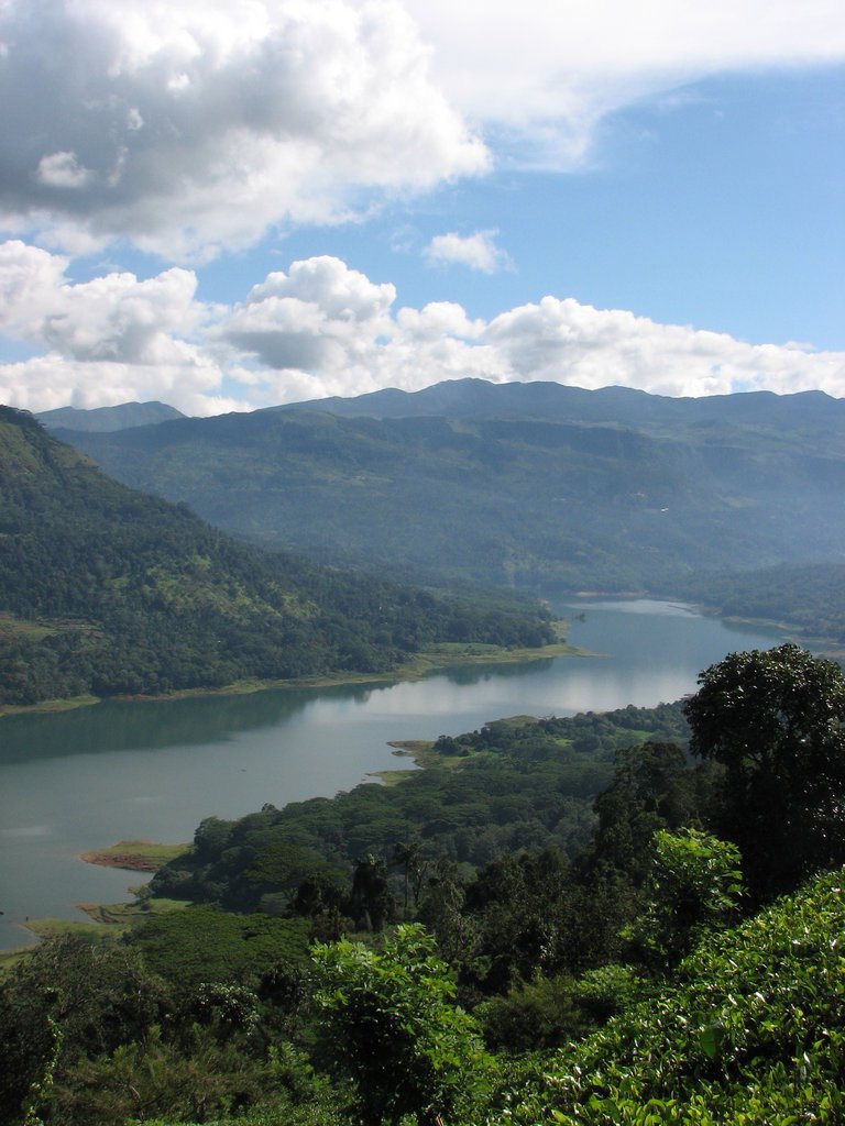 A_reservoir_in_Nuwara_Eliya_Sri_Lanka-1.jpg