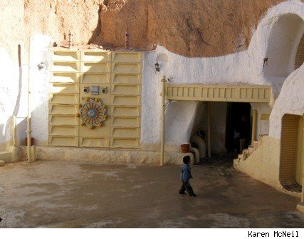 4271280437171 1 - Famous Movie Locations: Luke Skywalker's Home on Tatooine (Matmata, Tunisia)
