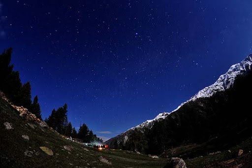 FairyMeadowsandRaikhotunderstarryskies-1.jpg