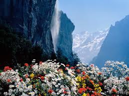 Staubbach_Waterfall_Lauterbrunnen_Switze-1.jpg
