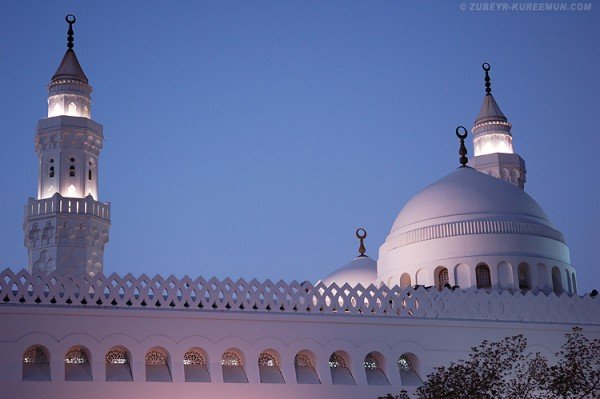 MasjidalQiblatain600x399 1 - 10 Oldest Mosques in the World.