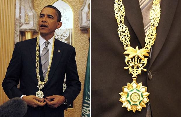 Obamagoldchain 1417284i 1 - Obama the bow master!