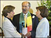  40165015 rainbow b203 ap 1 - Gay Couples are to be Allowed to Marry in Churches.